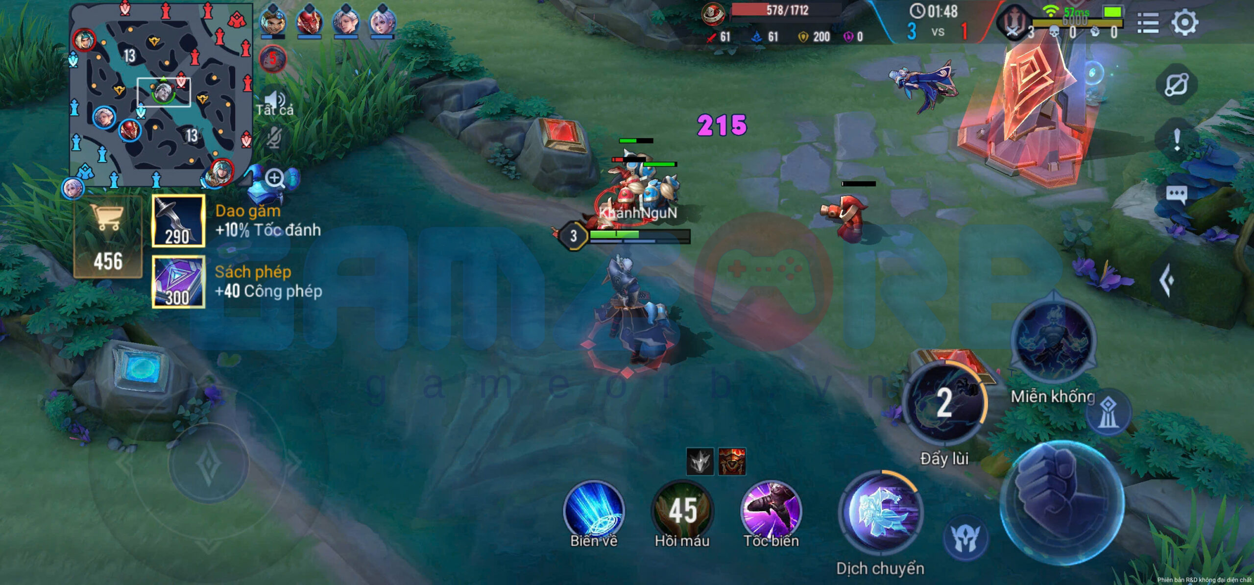 Cách chơi Bolt Baron đầu game là tập trung farm và gank đường