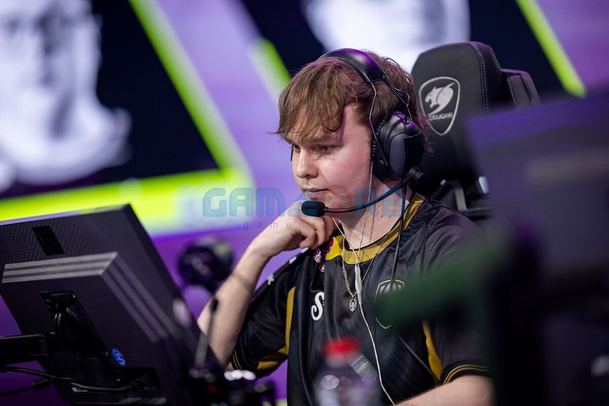 Benjyfishy nhận cảnh cáo từ Riot Games vì tham gia cá cược vào trận đấu LMHT