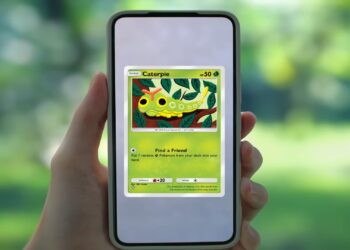 Pokémon TCG Pocket - Chiến thắng đáng kinh ngạc của người chơi cùng Caterpie