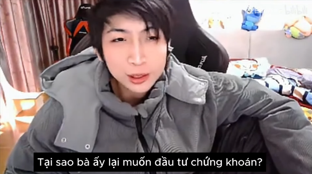 Nam streamer cũng bày tỏ sự bất lực khi nhiều lần khuyên mẹ không nên đầu tư vào các kênh chứng khoán không rõ nguồn gốc